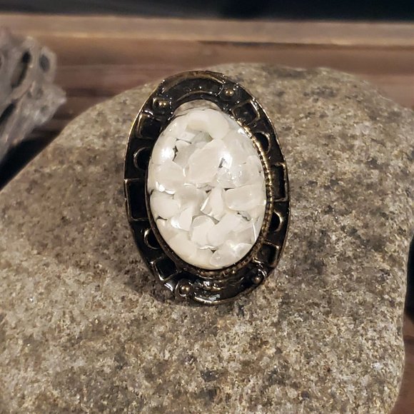 Antique Brass Mother of Pearl Black Resin Domed Cocktail Statement Ring #A2 - Picture 6 of 10